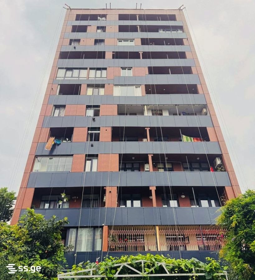 Two-Bedroom Apartment in Batumi photo 6 of 8