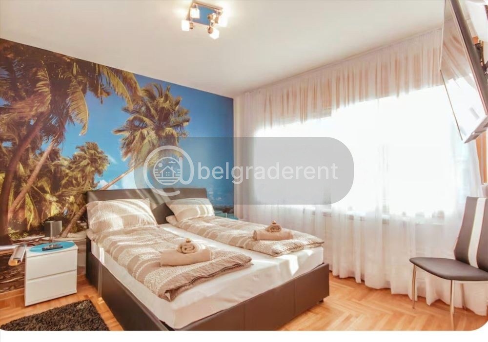 2.5-Room Apartment in Stari Grad photo 4 of 8