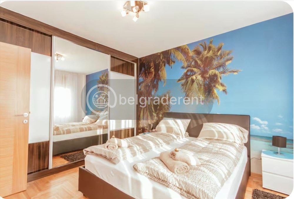 2.5-Room Apartment in Stari Grad photo 6 of 8