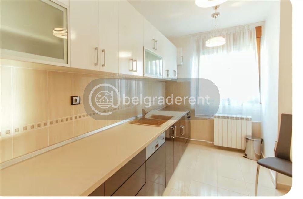 2.5-Room Apartment in Stari Grad photo 8 of 8