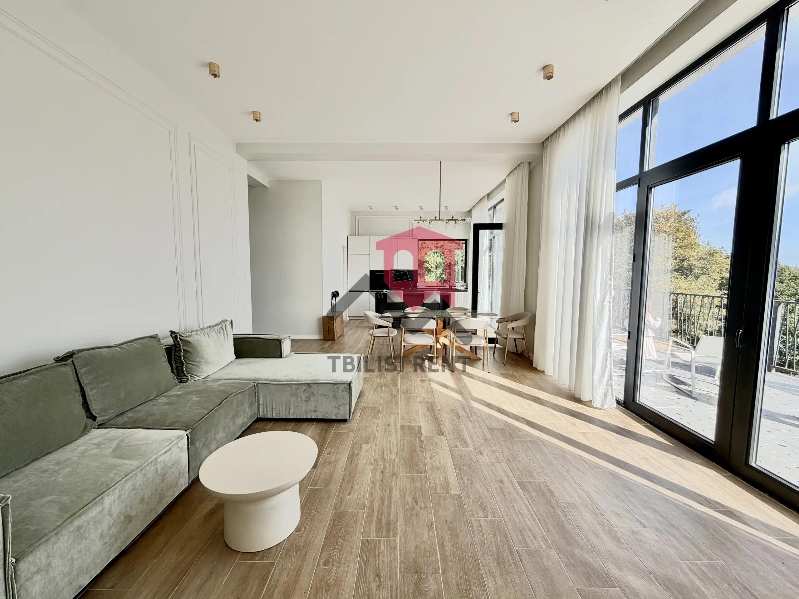 Bright Designer-Finished House Near Tbilisi photo 2 of 8
