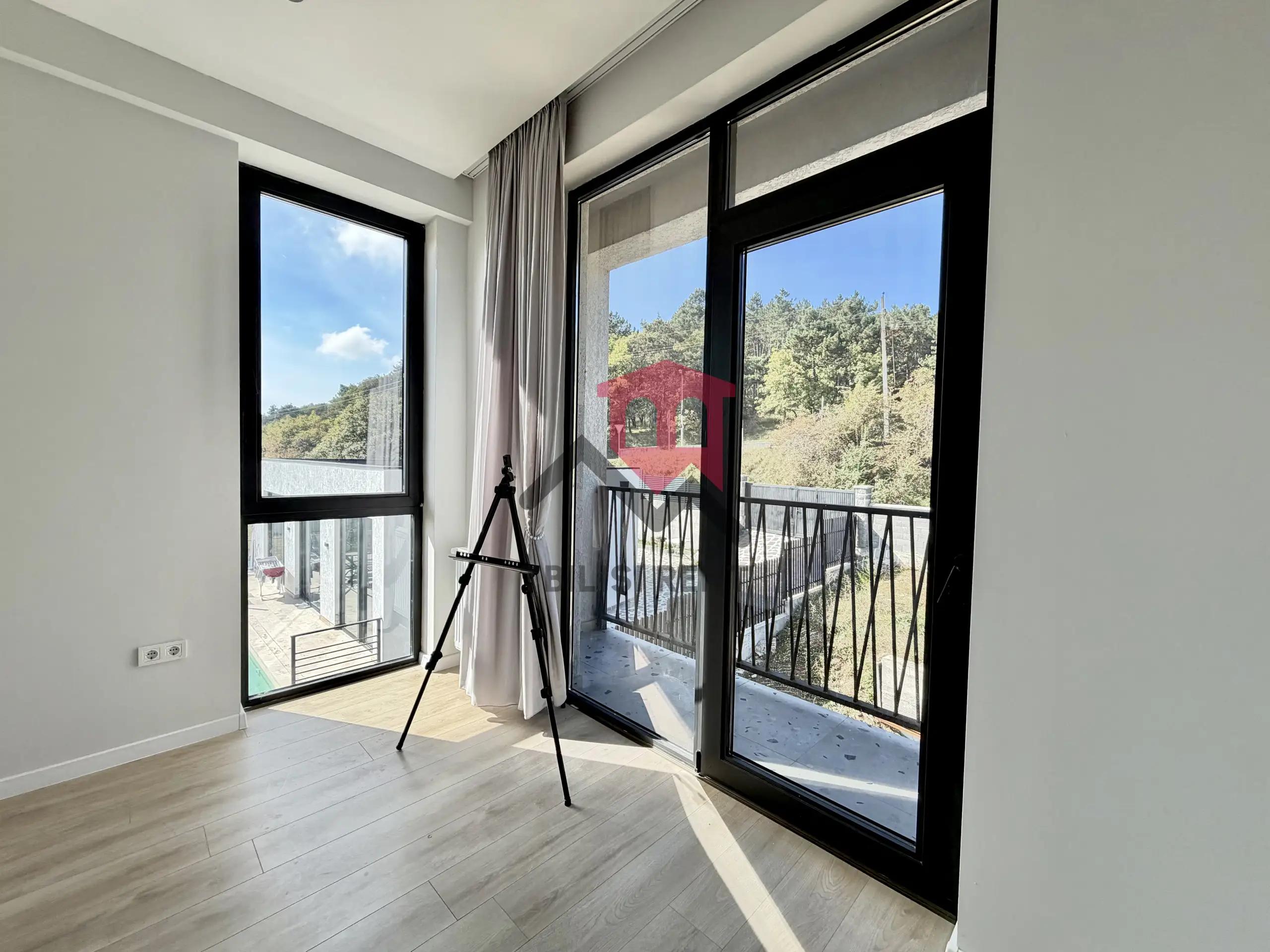 Bright Designer-Finished House Near Tbilisi photo 8 of 8