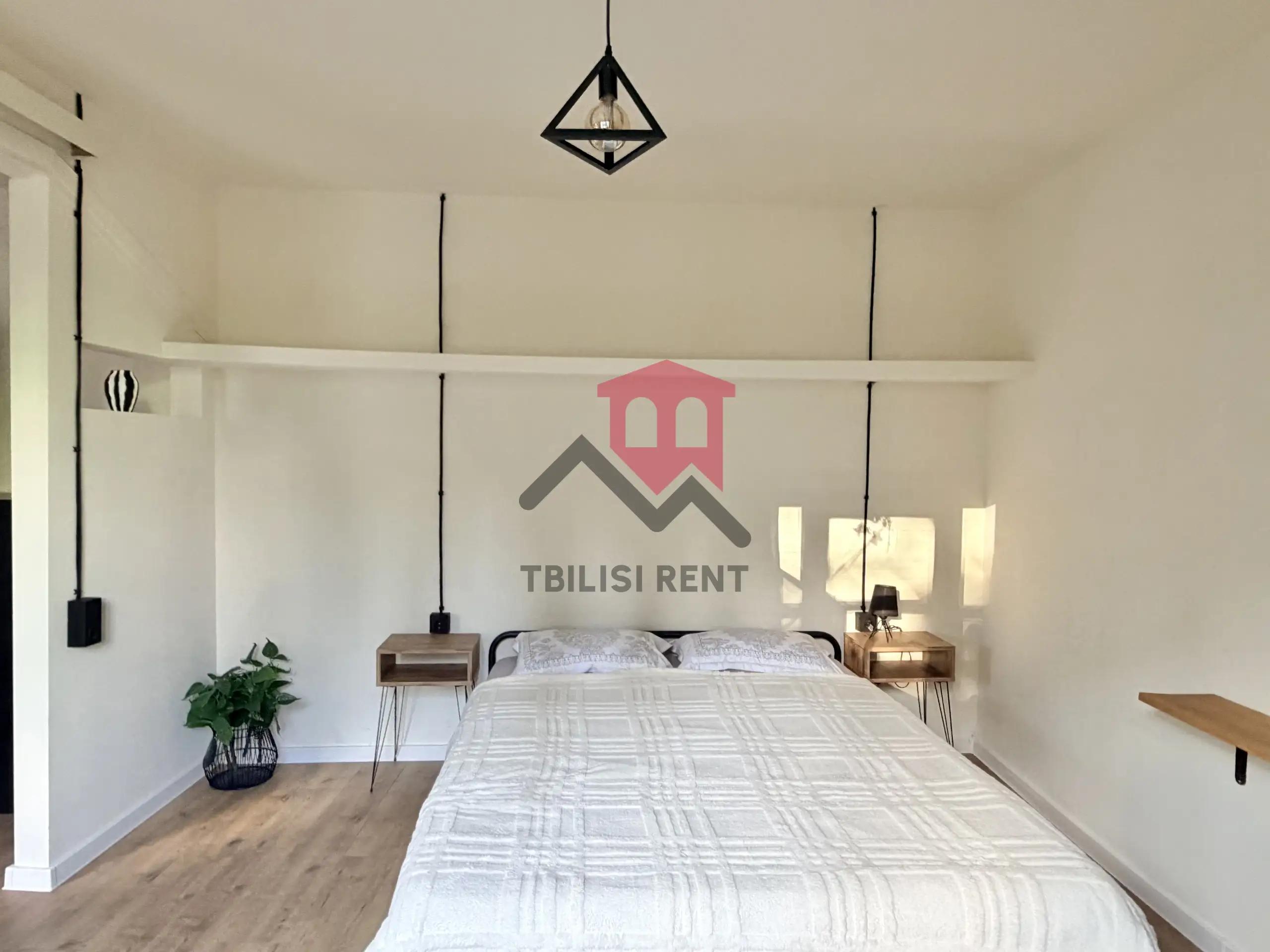 Designer 1-Bedroom Apartment in Mtatsminda photo 1 of 8