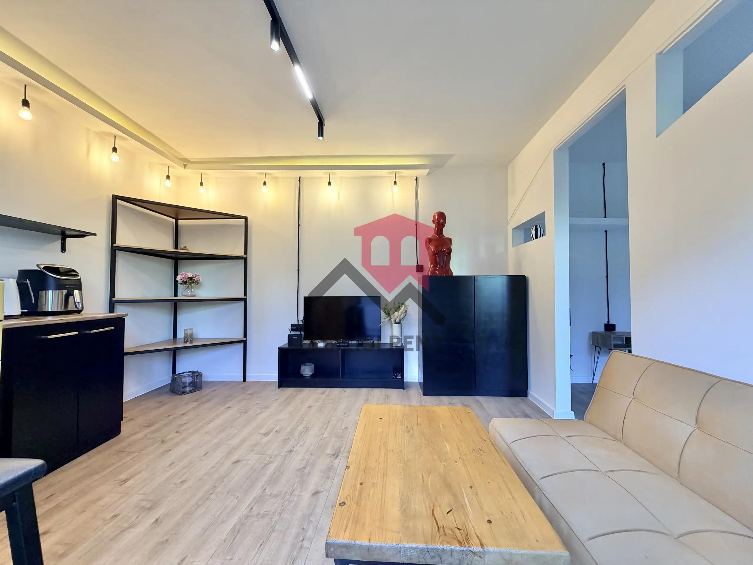 Designer 1-Bedroom Apartment in Mtatsminda photo 3 of 8