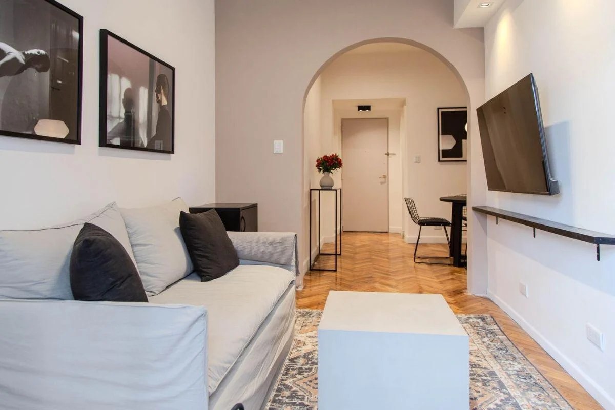 Furnished One-Bedroom Apartment in Recoleta photo 1 of 8