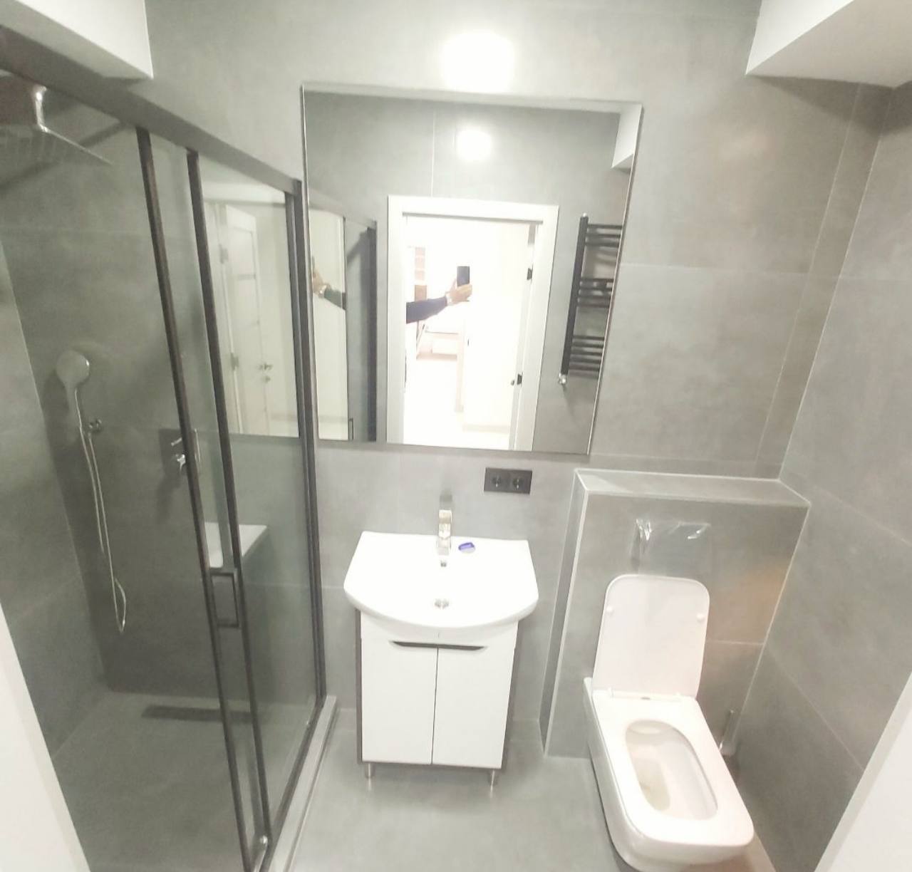 Two-Bedroom Apartment with Living Room in Central Chisinau photo 7 of 8