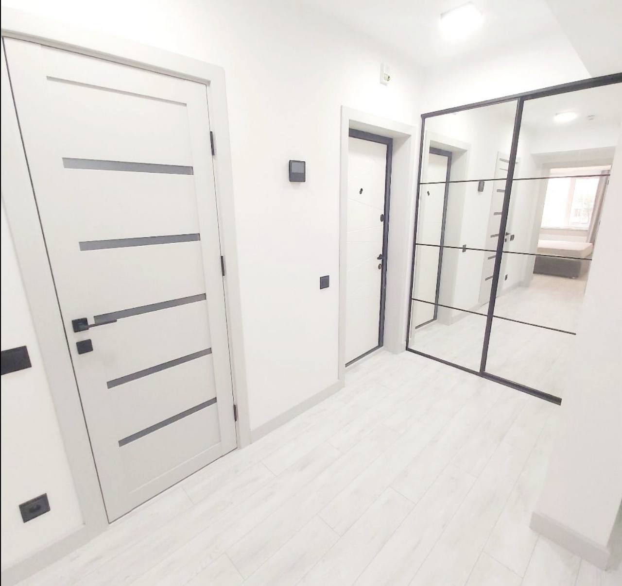 Two-Bedroom Apartment with Living Room in Central Chisinau photo 8 of 8