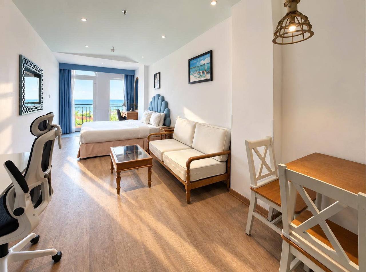 1-Bedroom Apartment with Sea View in Khue My photo 3 of 8