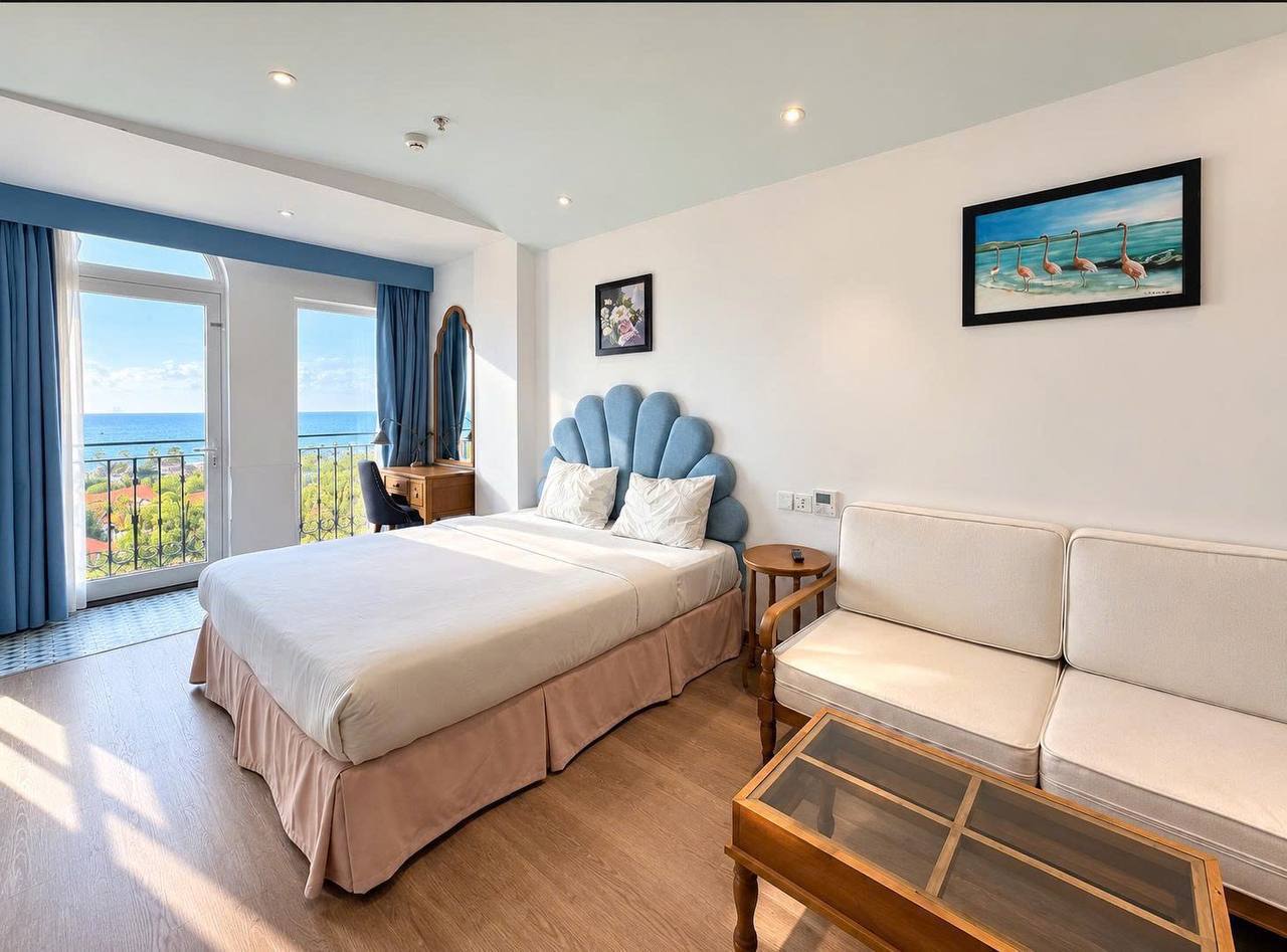 1-Bedroom Apartment with Sea View in Khue My photo 8 of 8