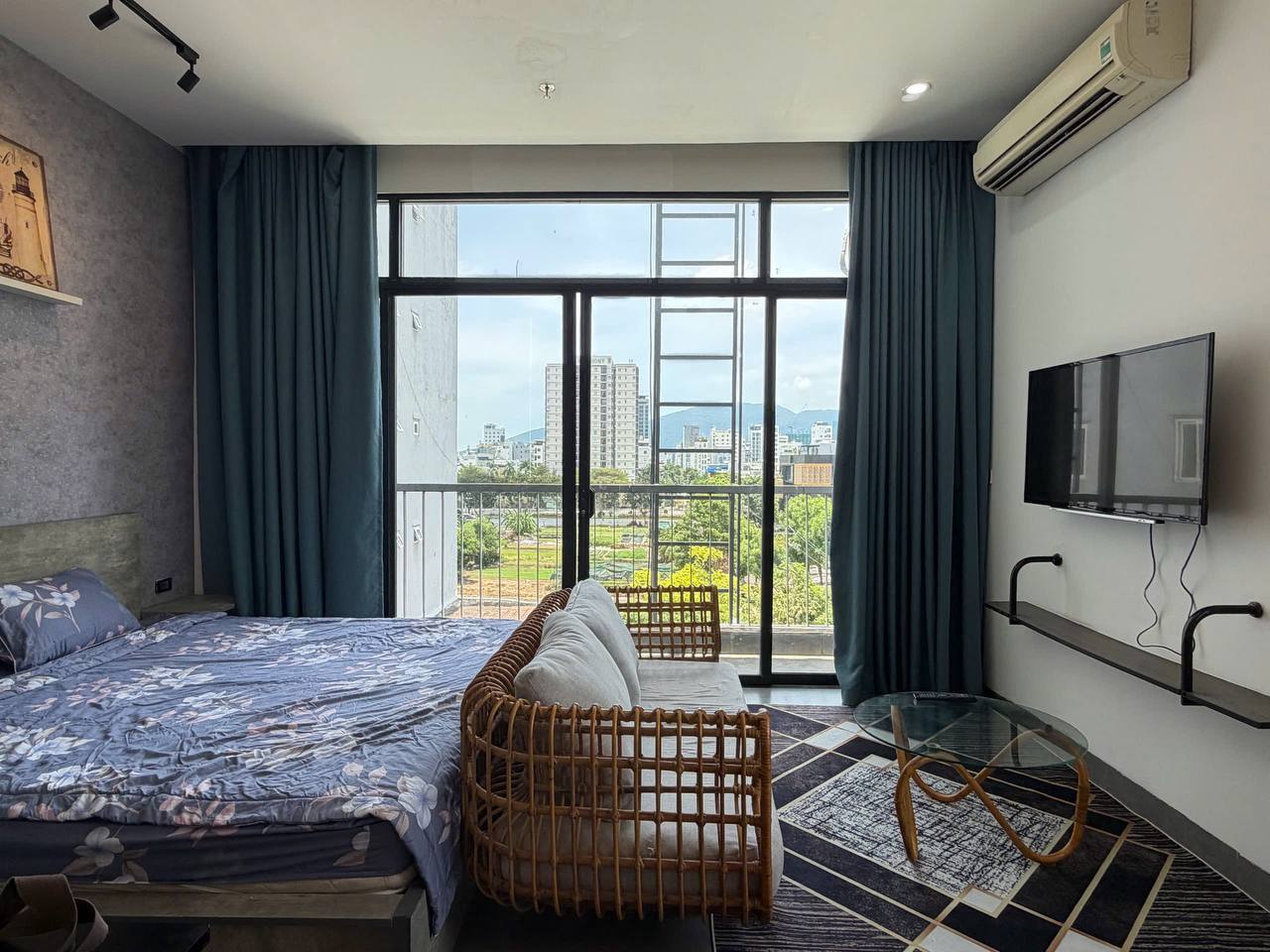 1-Bedroom Apartment in Son Tra photo 3 of 8