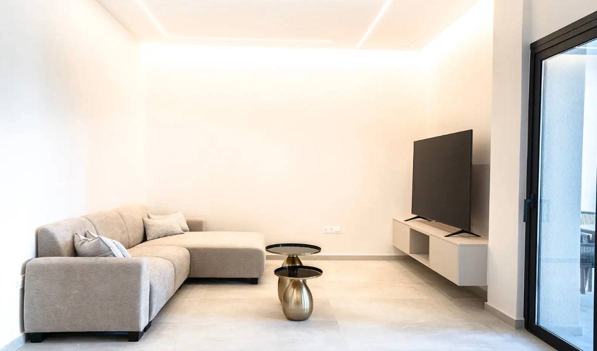 Modern Two-Bedroom Apartment in Agios Georgios photo 1 of 4