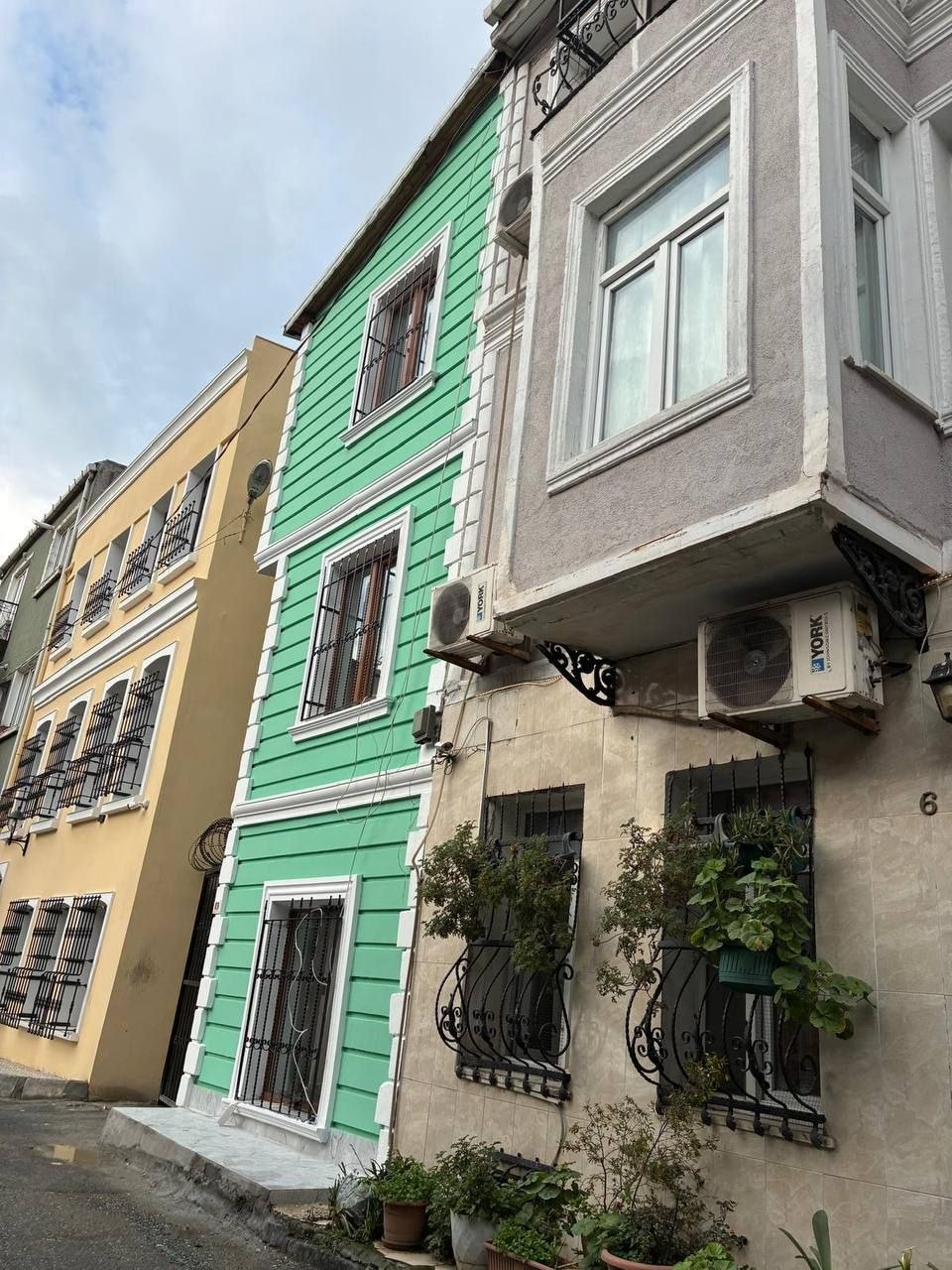 1-Bedroom Apartment Near Taksim Square photo 8 of 8