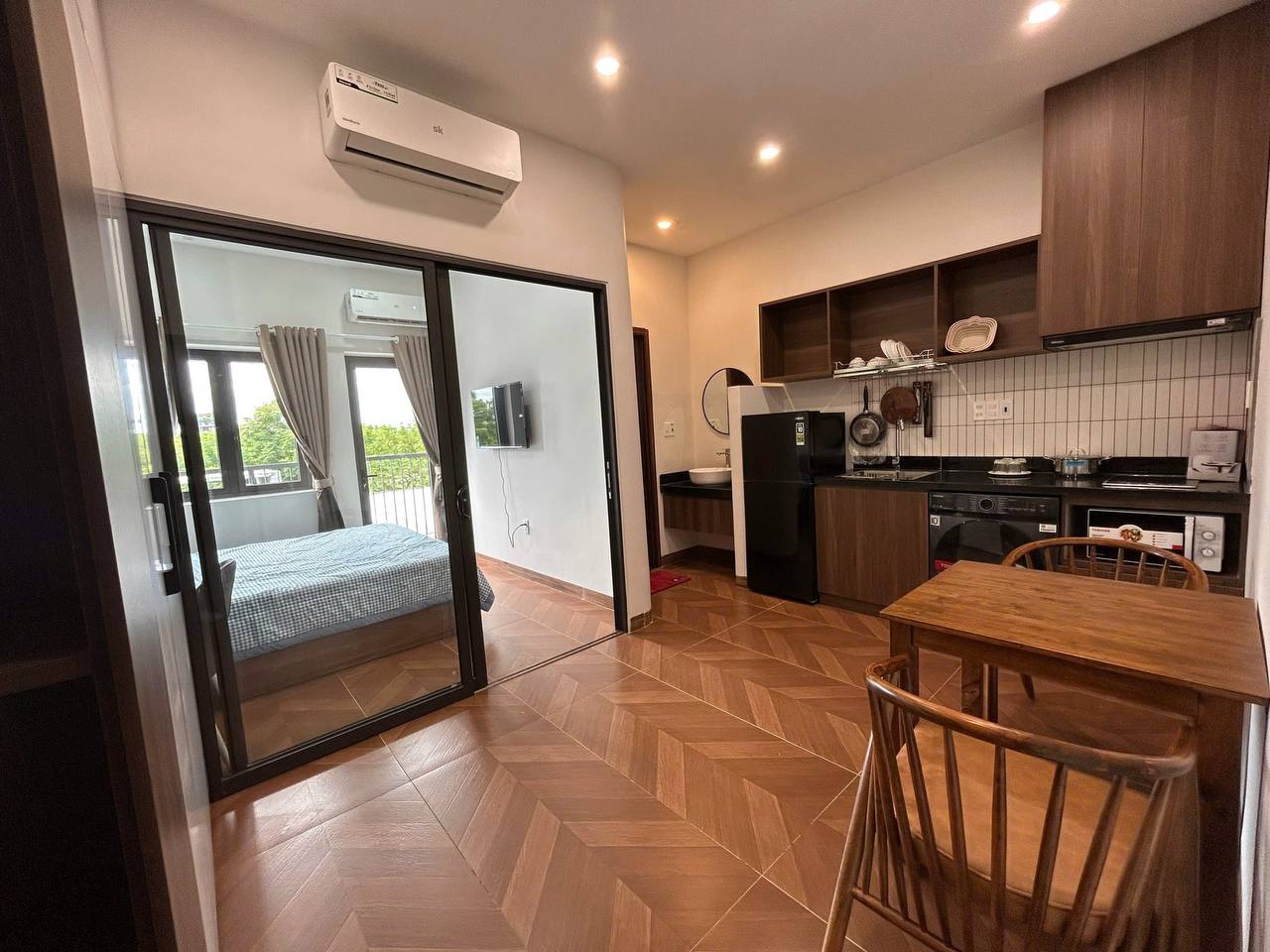1-Bedroom Apartment Near the River photo 2 of 7