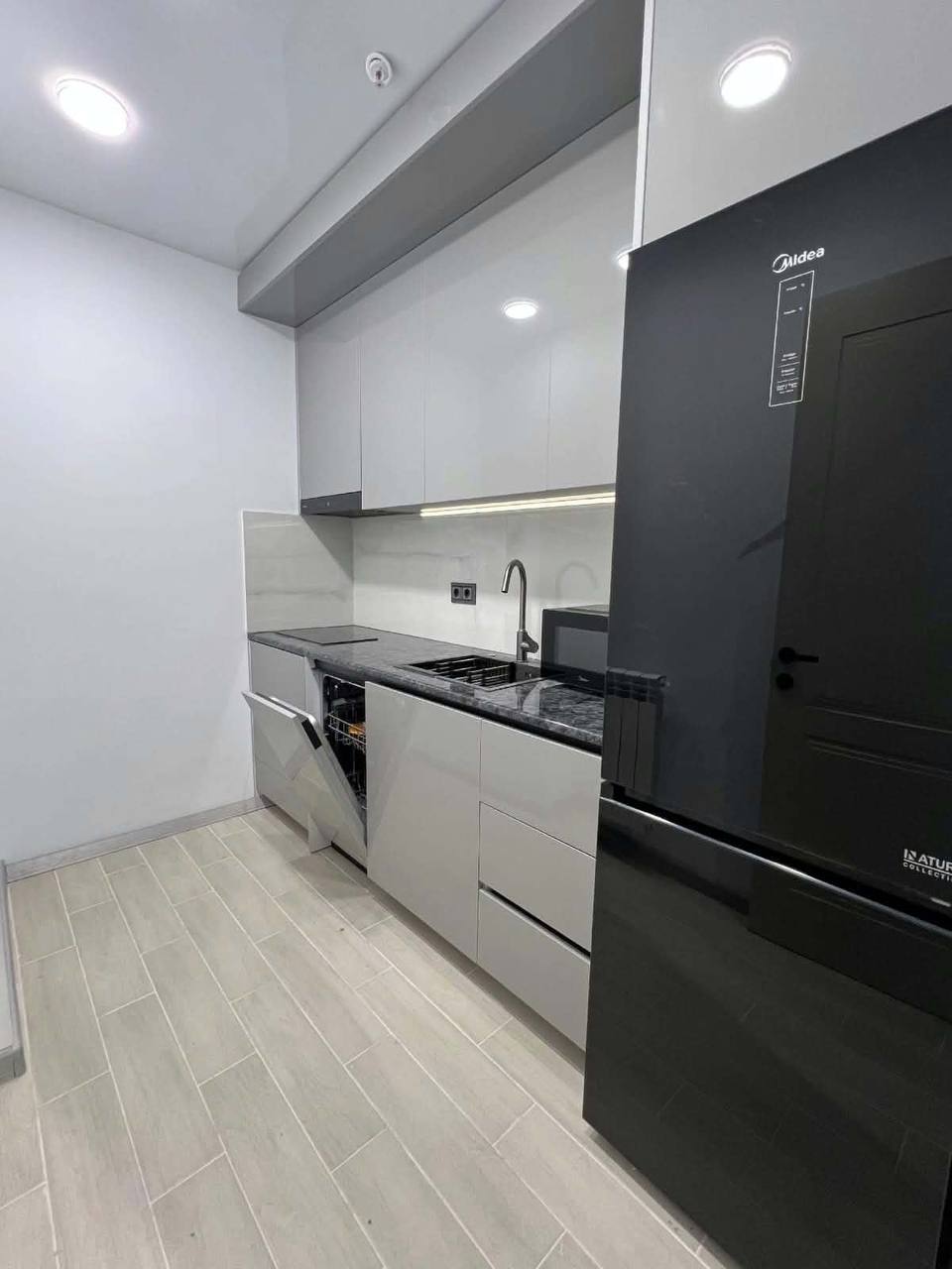 Furnished Apartment on Shartava Street photo 3 of 6