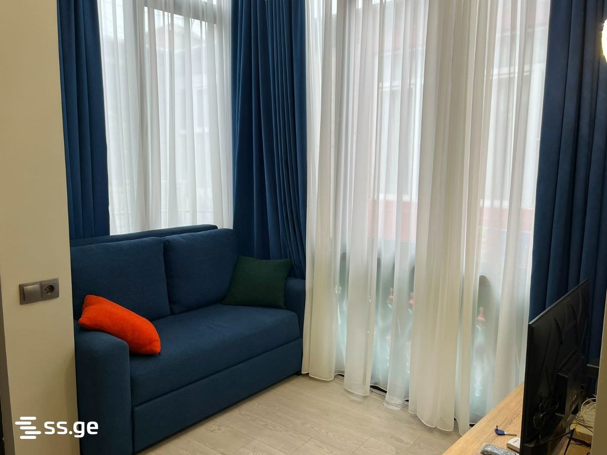 Furnished 2-Bedroom Apartment in Sololaki photo 3 of 8