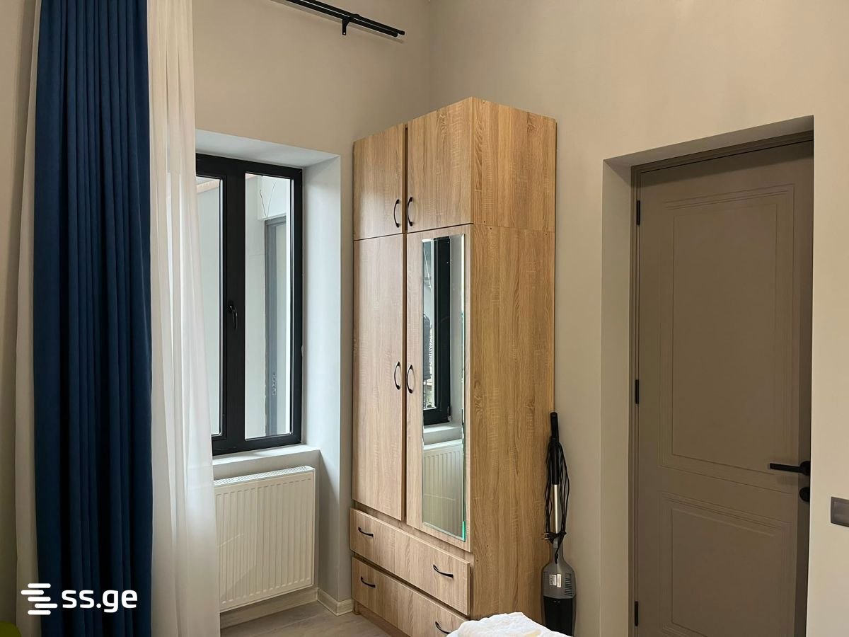Furnished 2-Bedroom Apartment in Sololaki photo 7 of 8