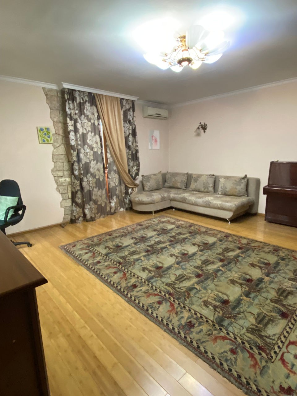 Two-Room Apartment in Central Chisinau photo 3 of 8