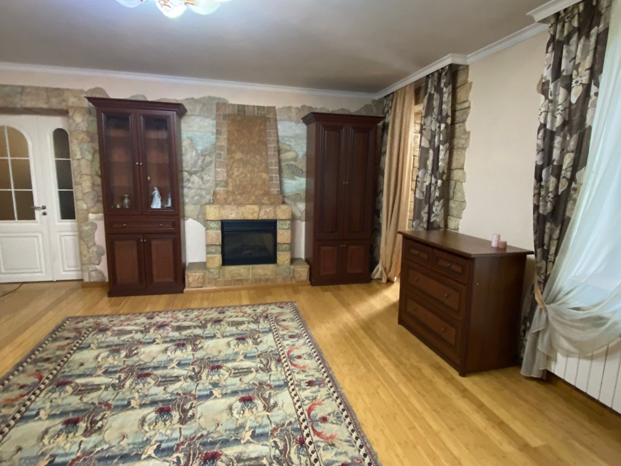 Two-Room Apartment in Central Chisinau photo 4 of 8