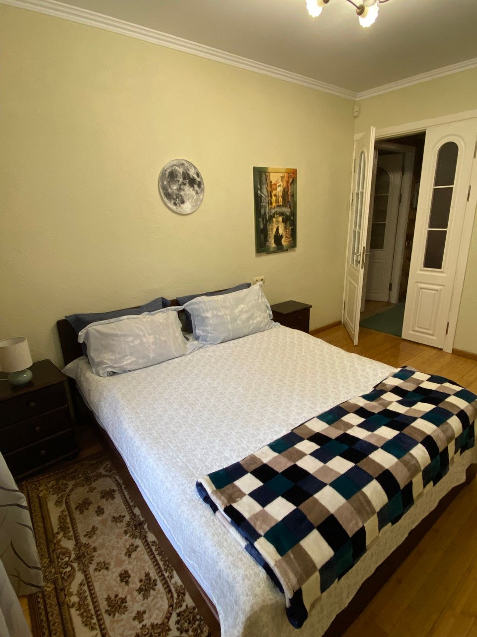 Two-Room Apartment in Central Chisinau photo 5 of 8