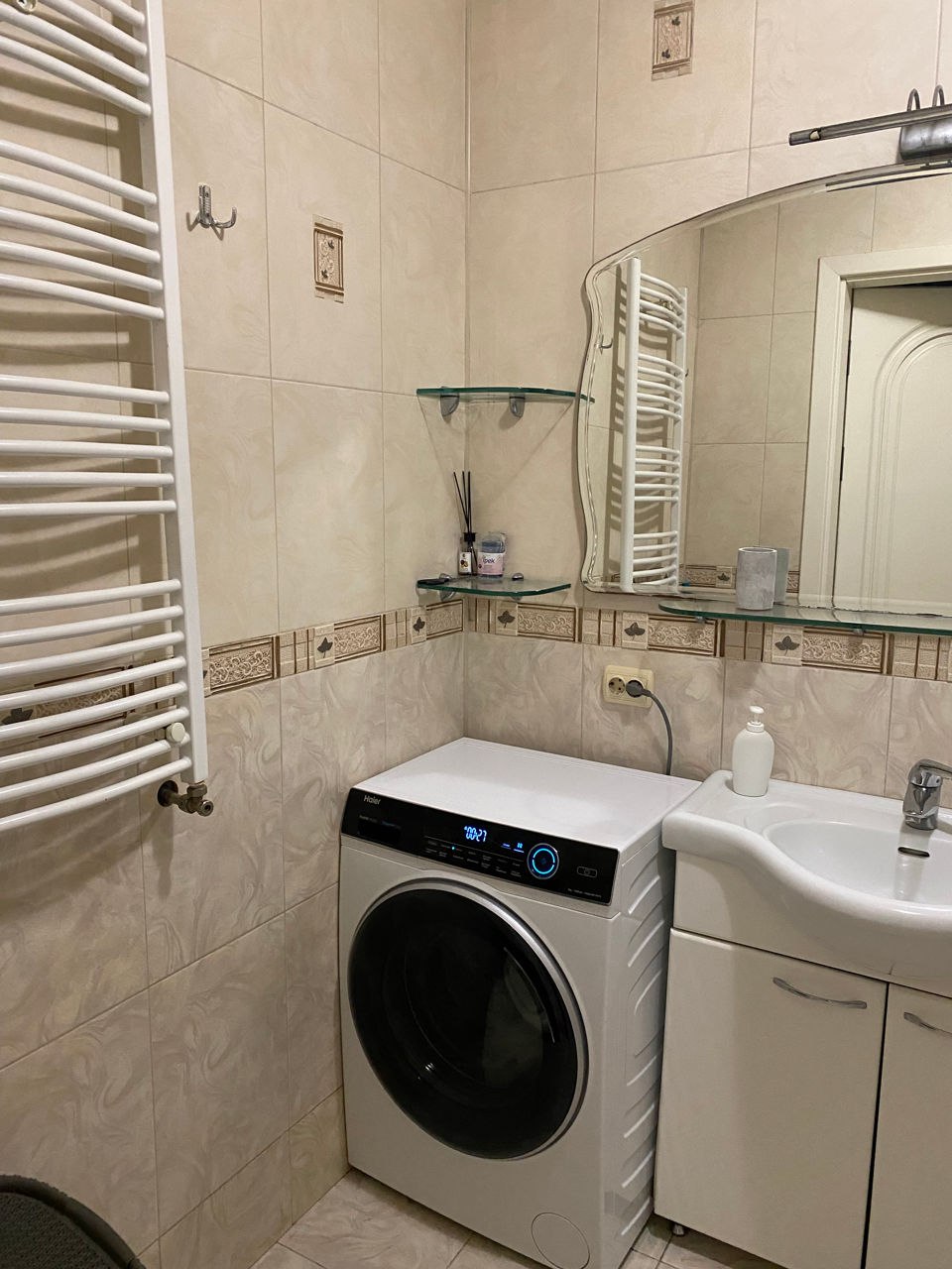 Two-Room Apartment in Central Chisinau photo 7 of 8