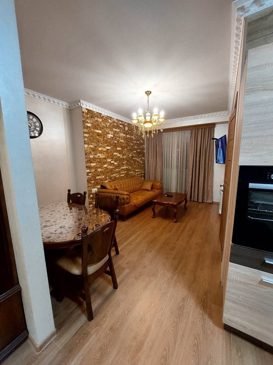 2-Bedroom Apartment on Angisa Street photo 3 of 8