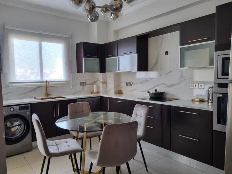 Furnished 3-Bedroom Apartment in Mesa Geitonia photo 1 of 8