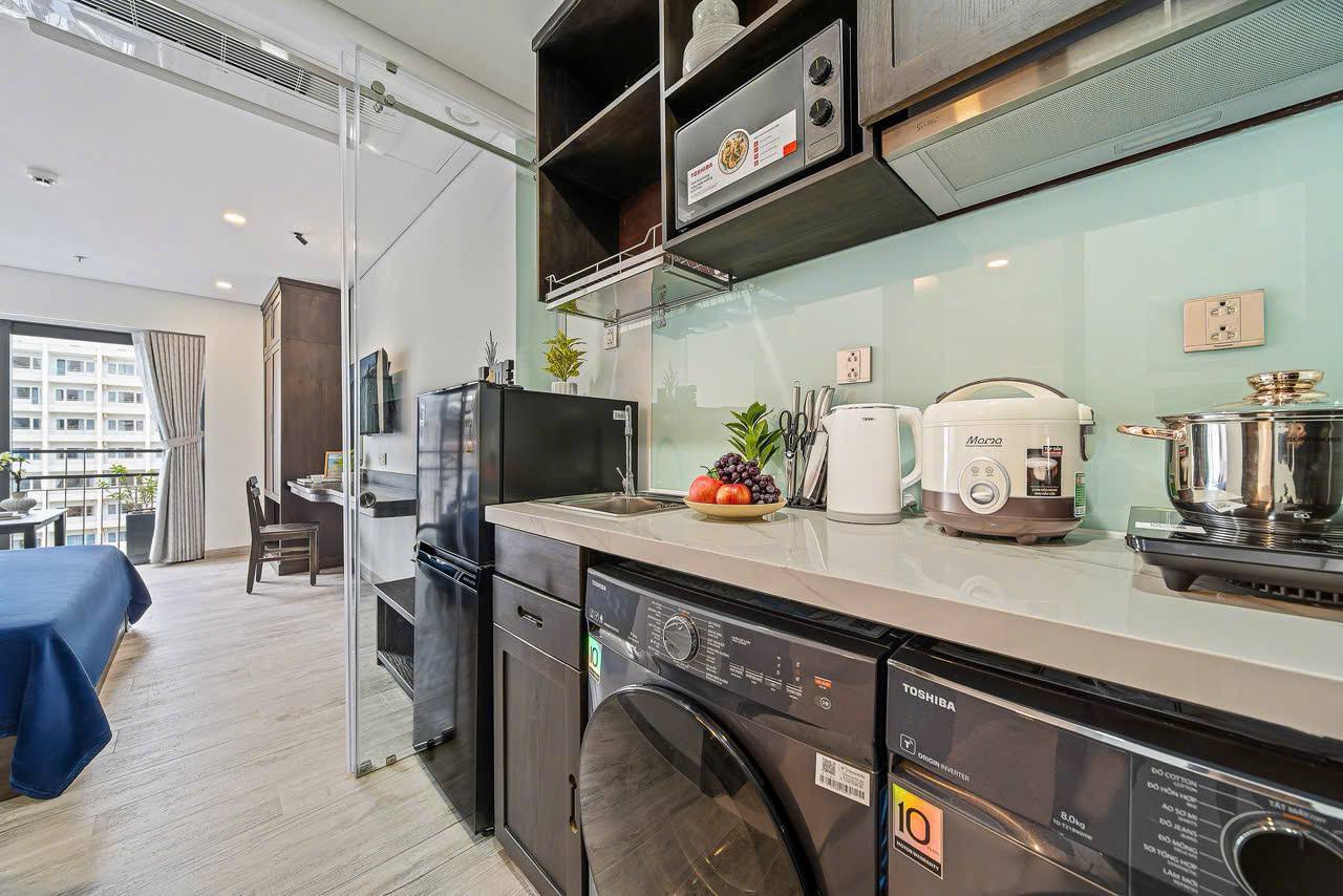 Studio Apartment with Bathtub and Infinity Pool photo 6 of 8