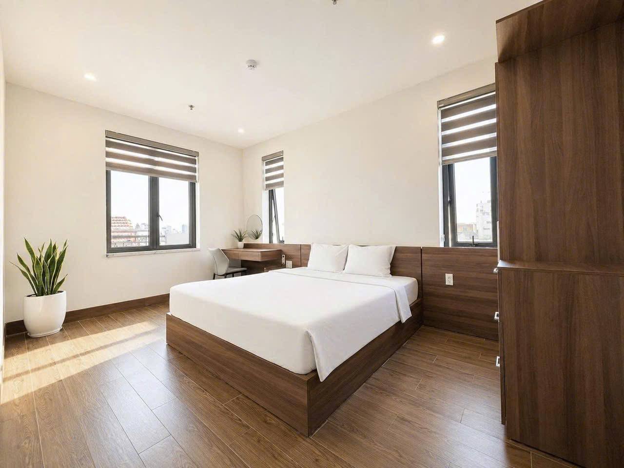Luxury 1-Bedroom Apartment with Pool and Gym photo 2 of 7