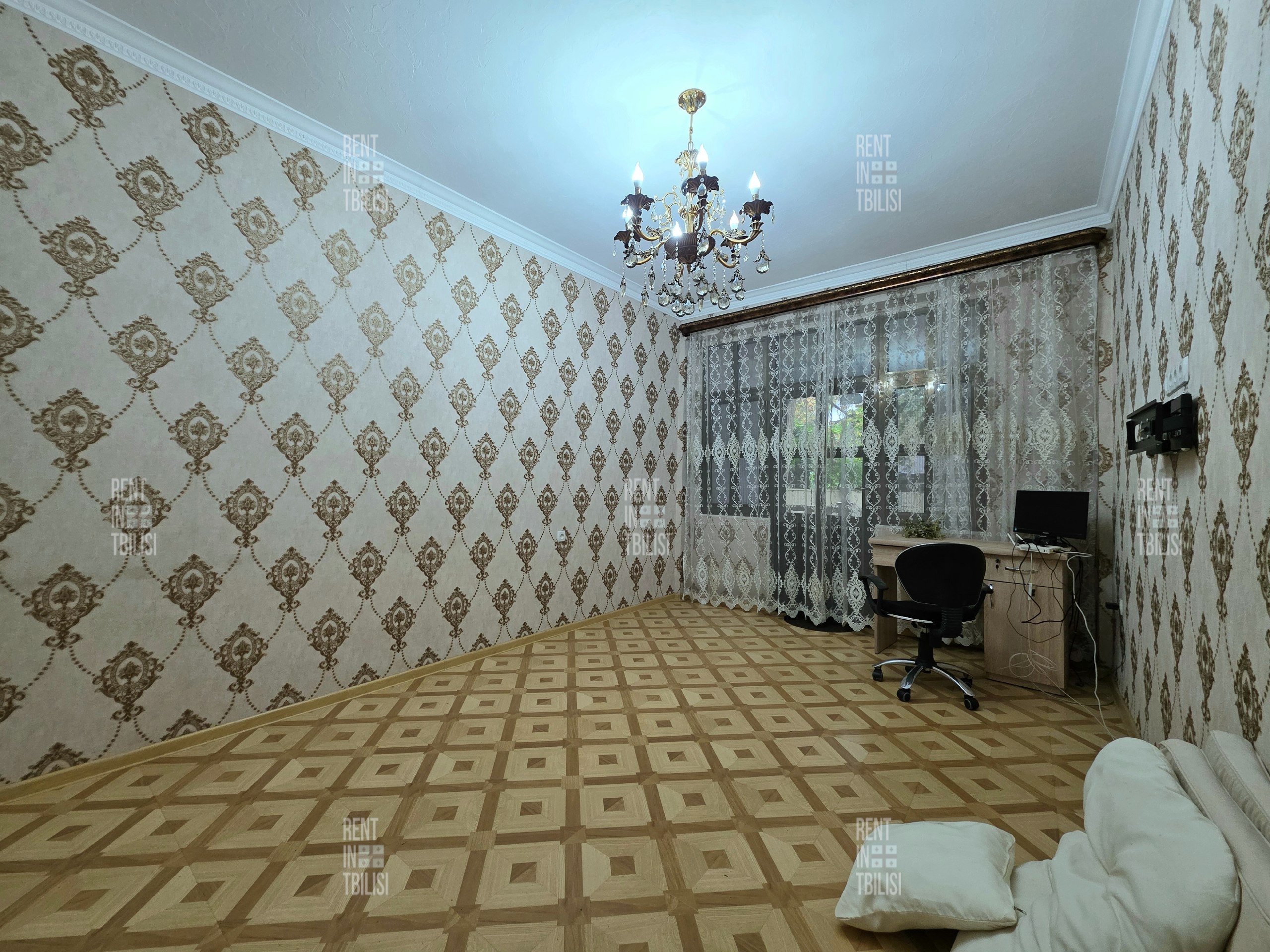 2-Bedroom House in Tskneti photo 1 of 8