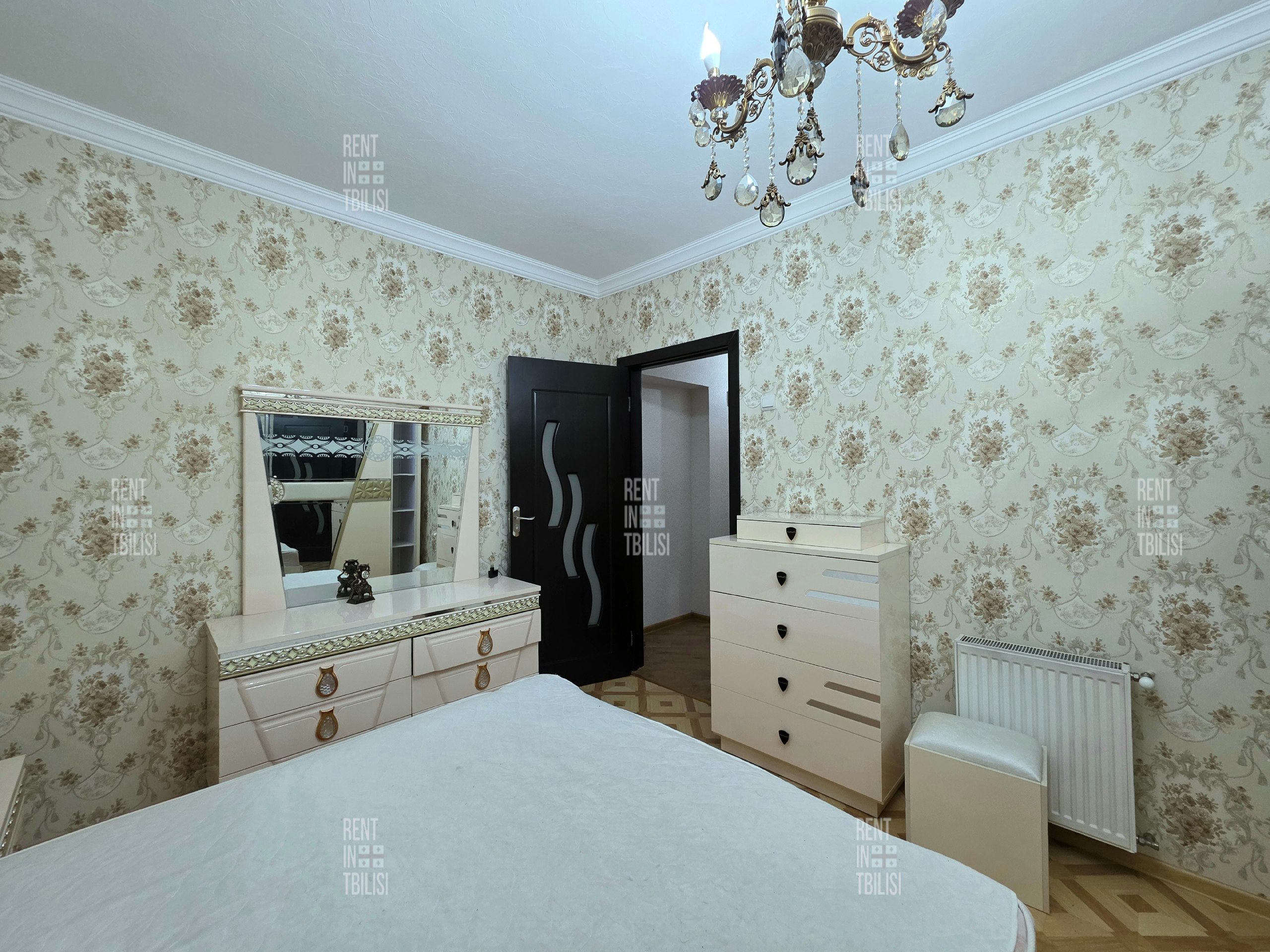 2-Bedroom House in Tskneti photo 5 of 8