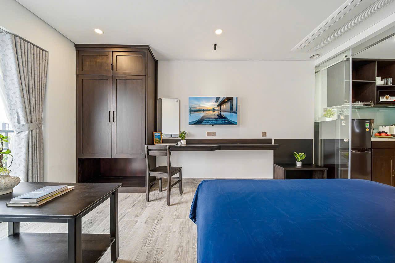 Brand-New Studio with Infinity Pool and Bathtub photo 5 of 8