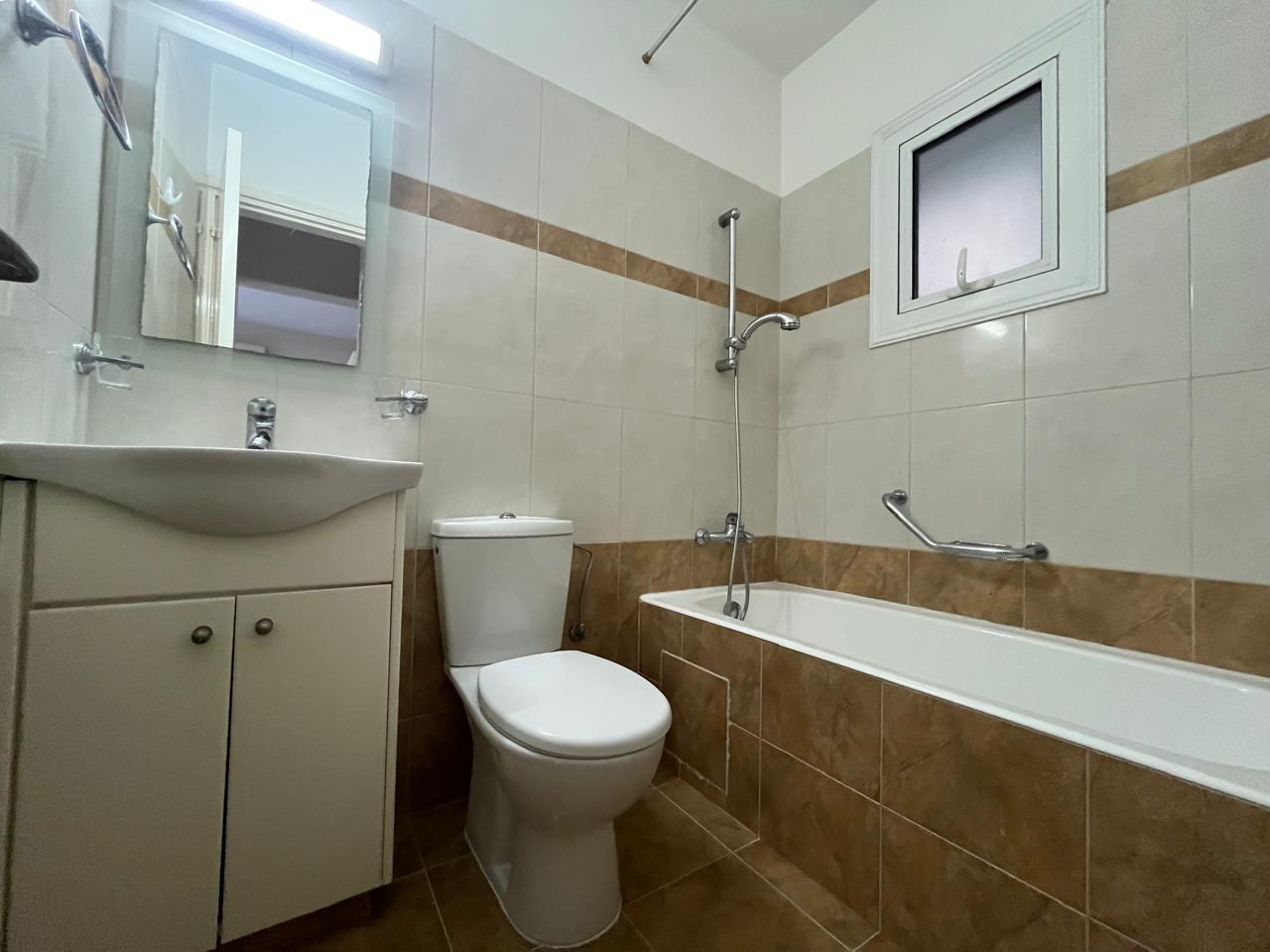 1-Bedroom Apartment in Germasogeia photo 4 of 4