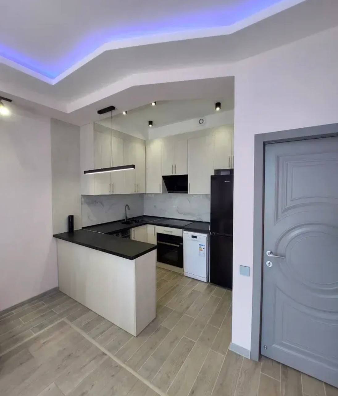 Furnished 2-Room Apartment in Kentron photo 4 of 8