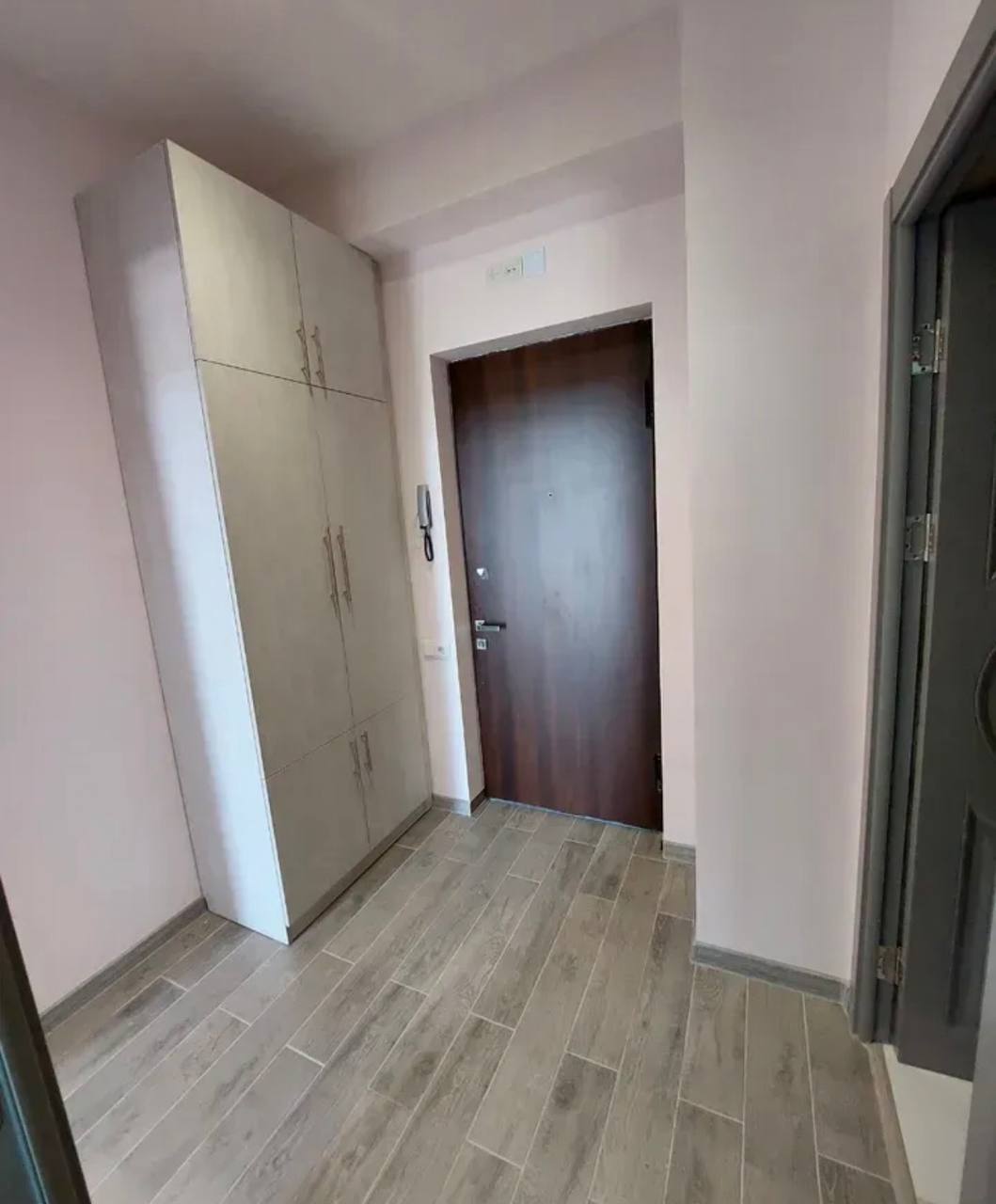 Furnished 2-Room Apartment in Kentron photo 7 of 8