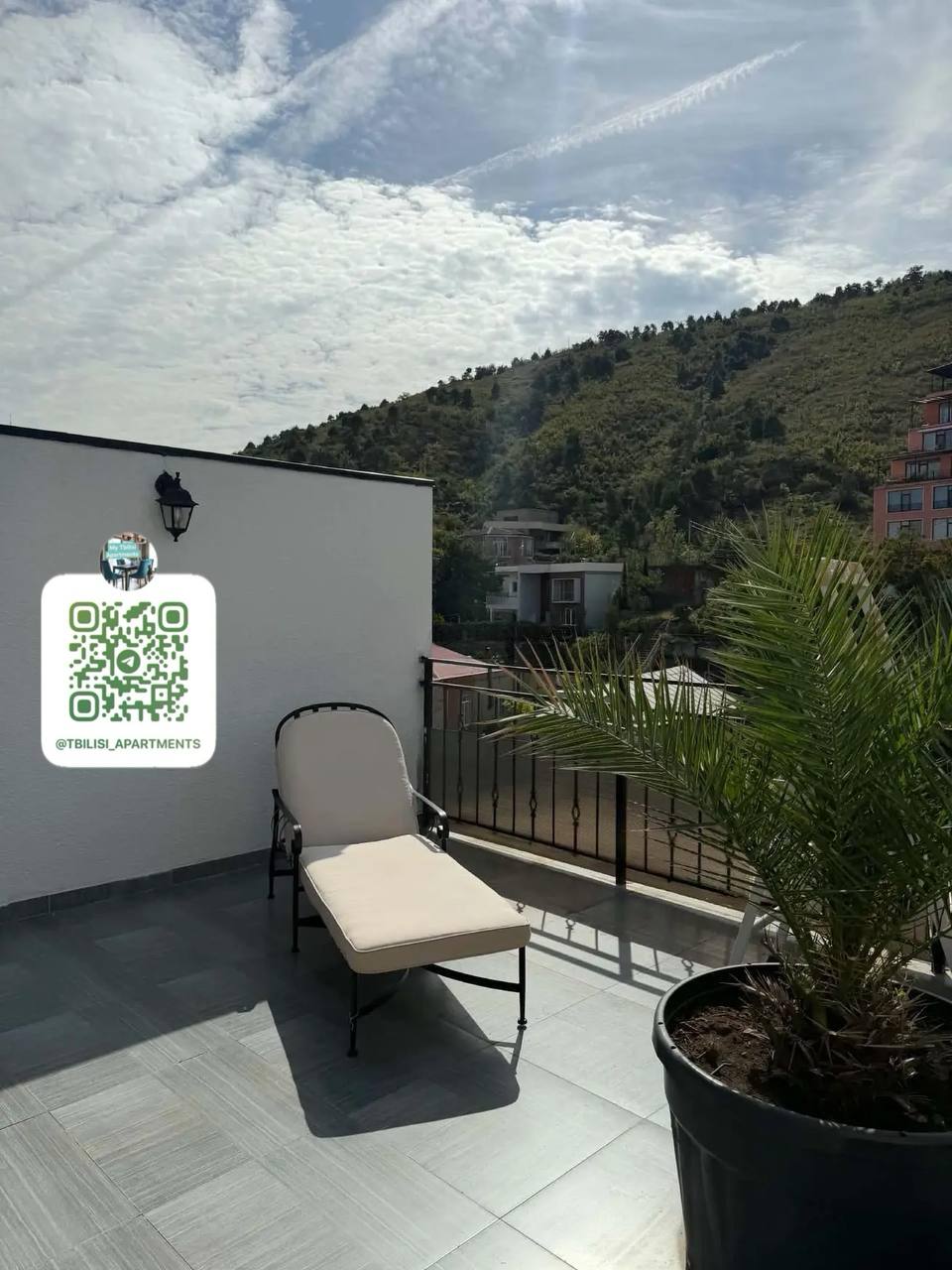 1-Bedroom Apartment with Terrace in Vake photo 6 of 8
