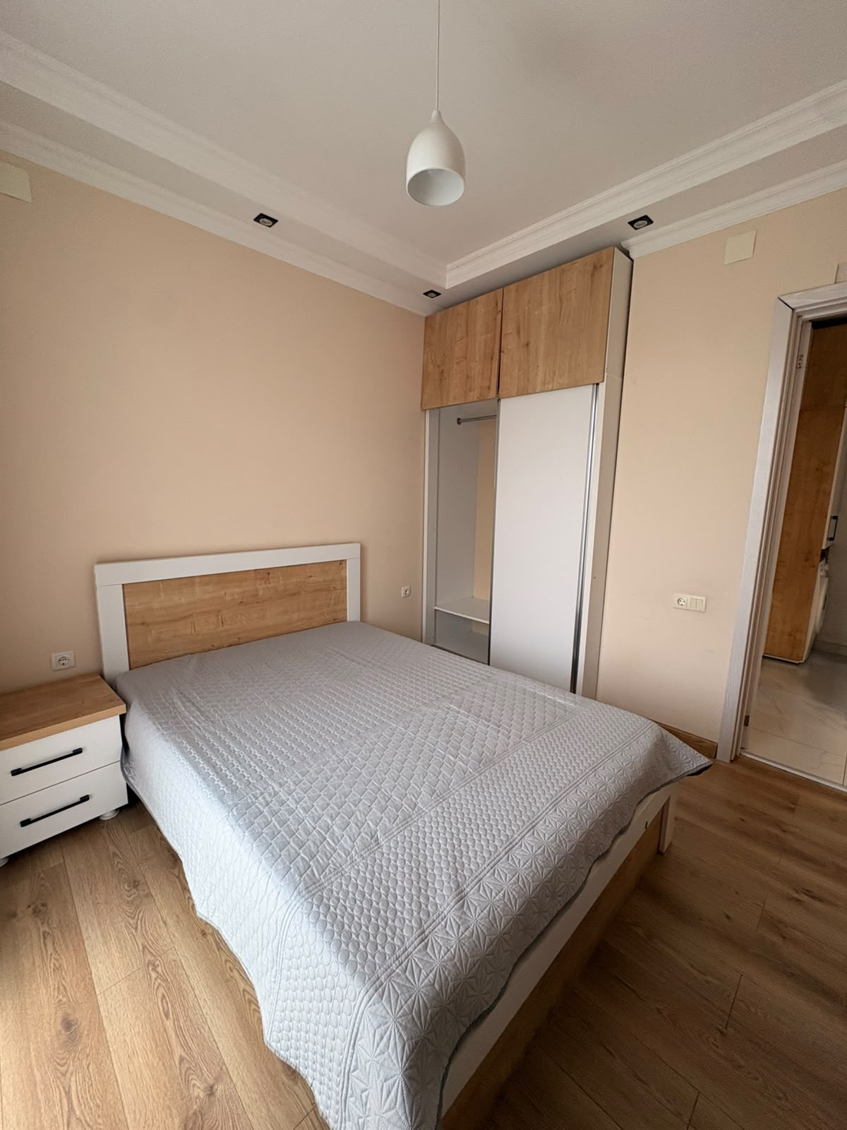 Renovated 2-Bedroom Apartment in Batumi photo 5 of 8