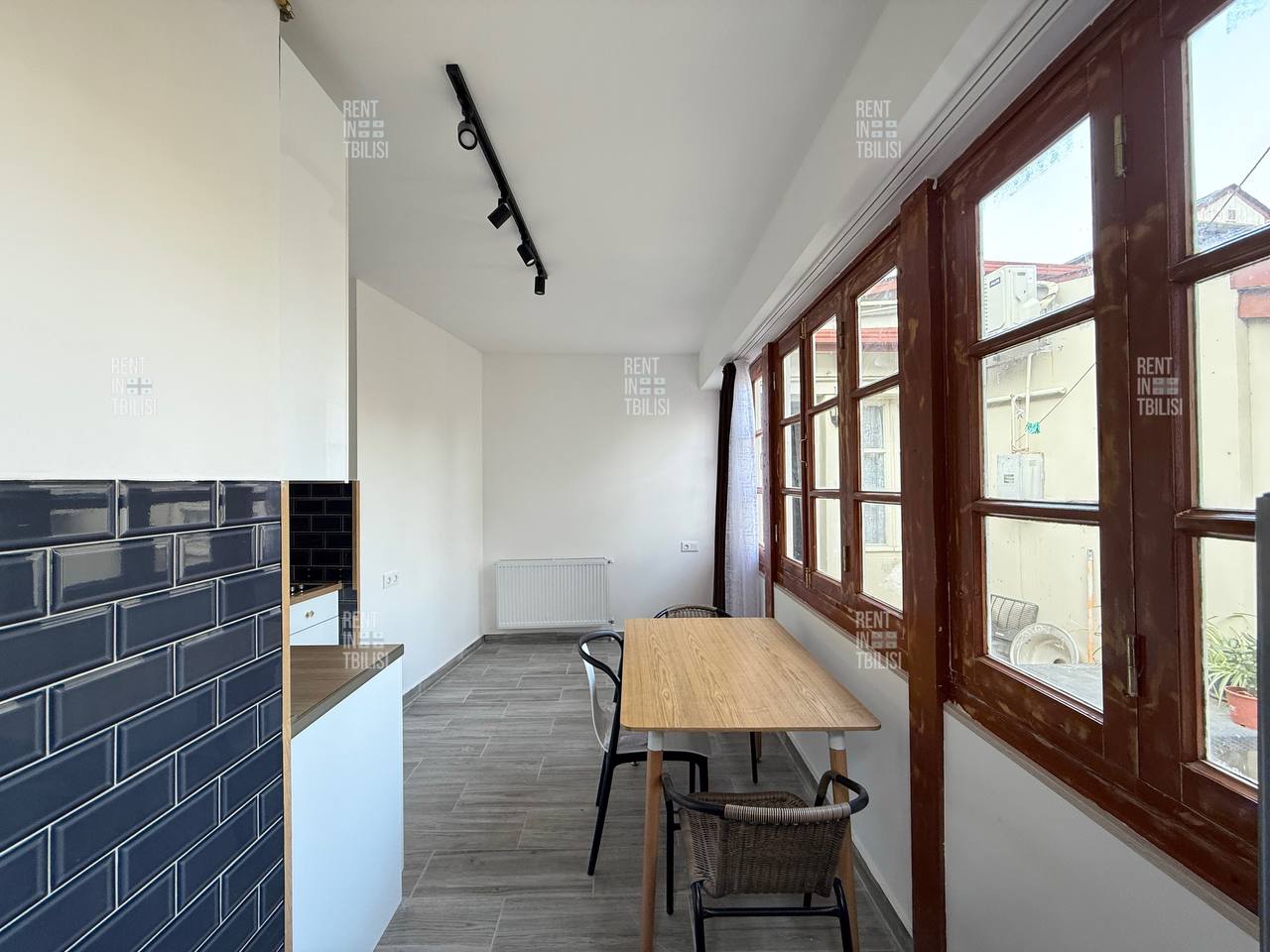 One-Bedroom Apartment in Sololaki photo 6 of 8