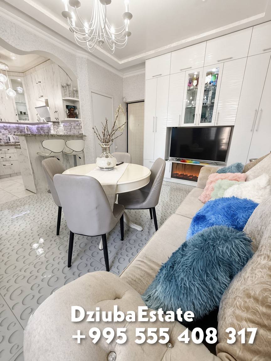 Premium 1-Bedroom Apartment on Pirosmani Street photo 3 of 6