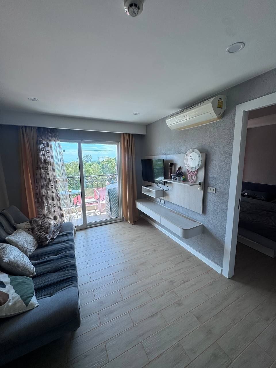 1-Bedroom Apartments in Pattaya photo 5 of 8