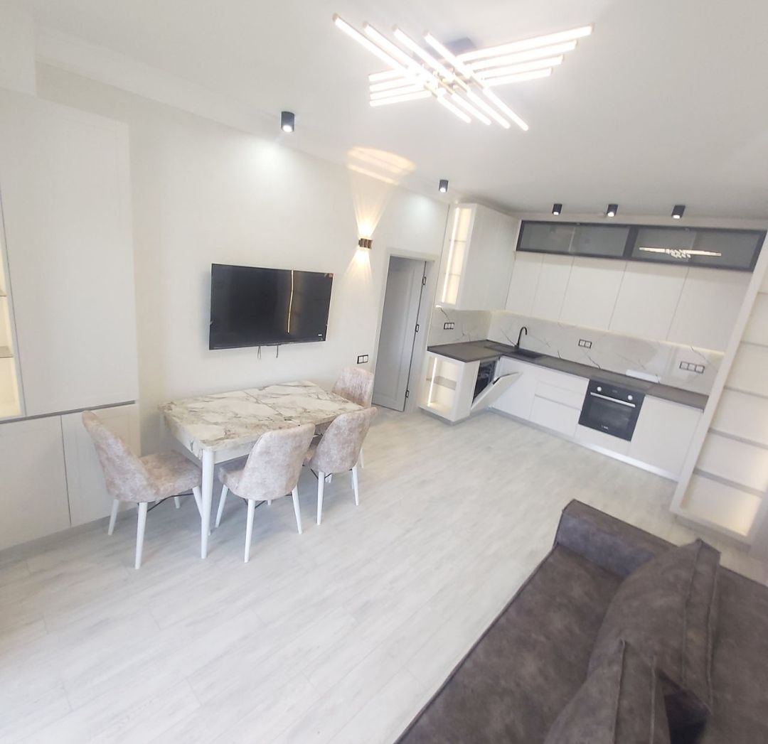 2-Bedroom Apartment with Living Room in Riscani photo 3 of 8