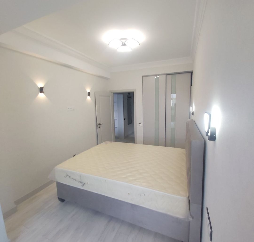2-Bedroom Apartment with Living Room in Riscani photo 7 of 8