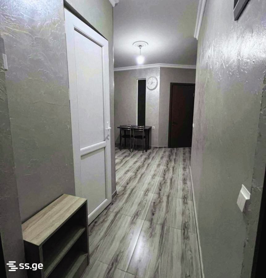 2-Room Flat with One Bedroom photo 1 of 8