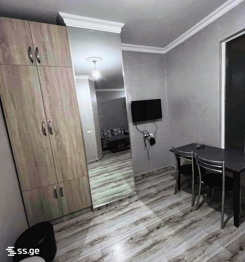 2-Room Flat with One Bedroom photo 6 of 8
