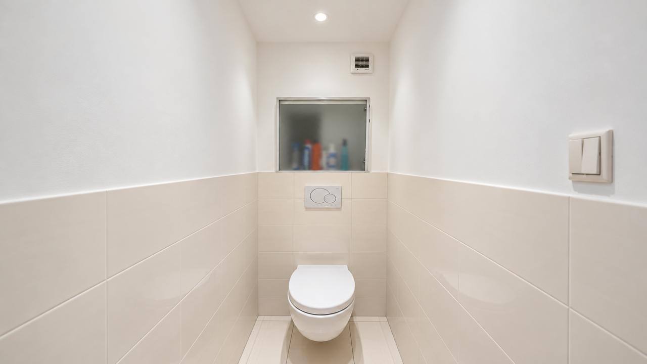 Furnished 2-Bedroom Apartment with Parking in Prague 6 photo 6 of 8