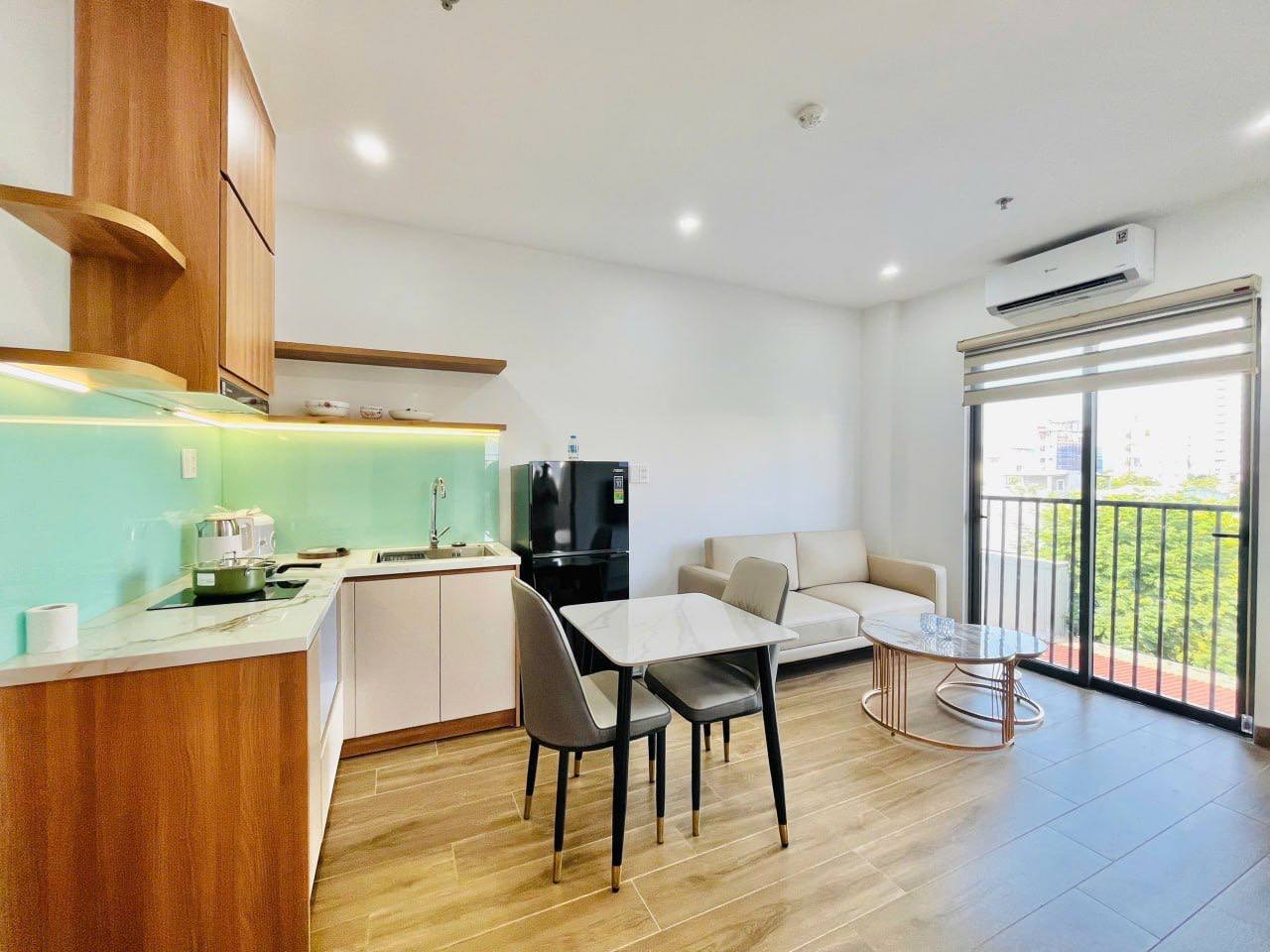1-Bedroom Apartment in Son Tra photo 2 of 7