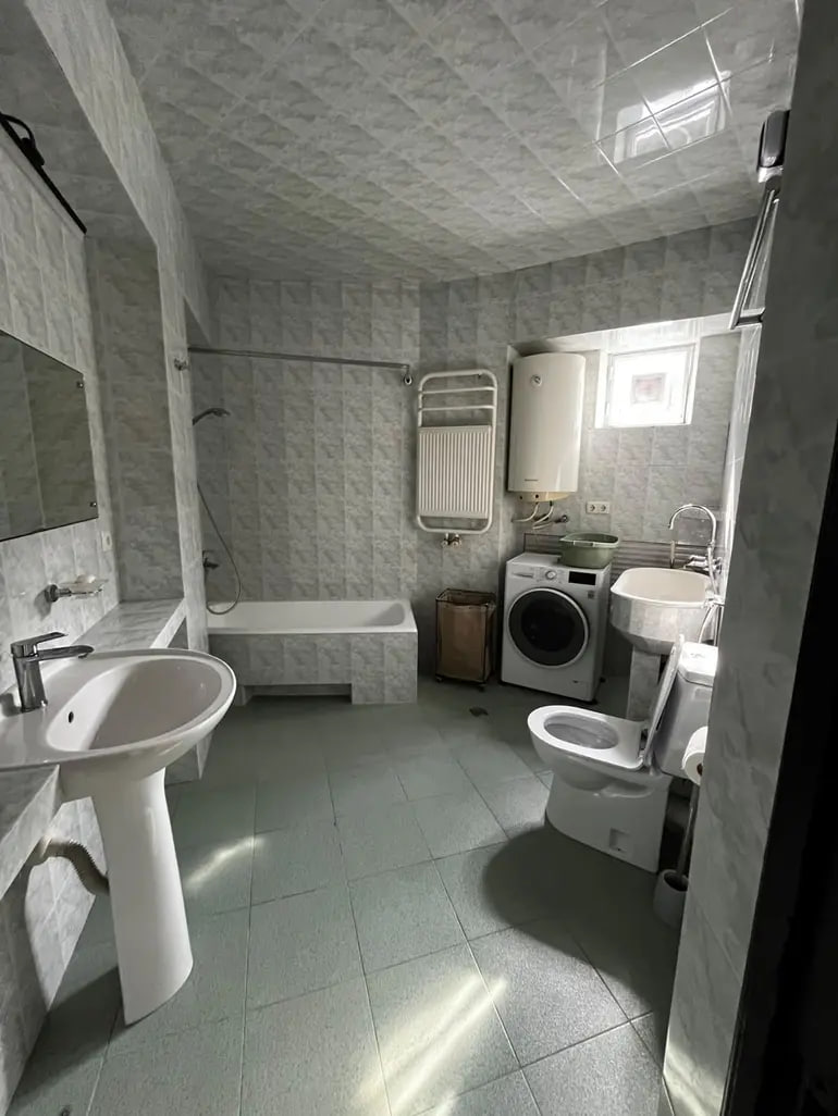 Three-Room Apartment in Old Tbilisi photo 3 of 8