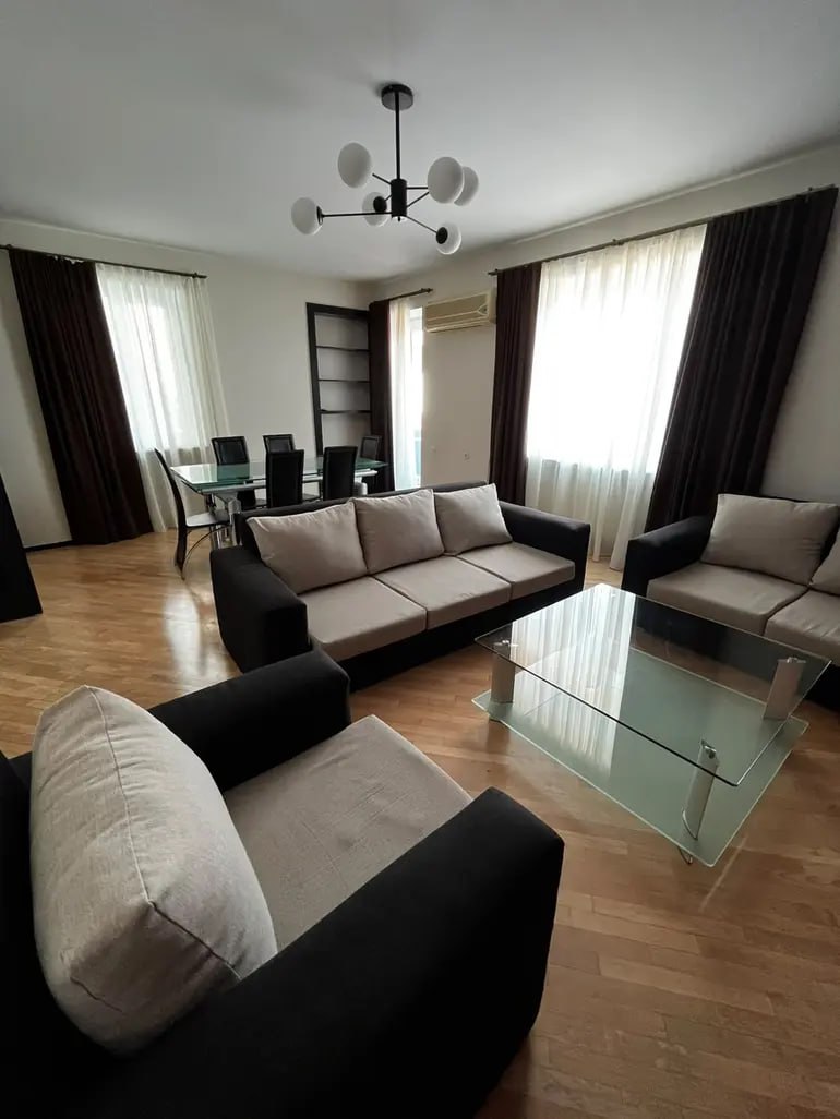 Three-Room Apartment in Old Tbilisi photo 4 of 8