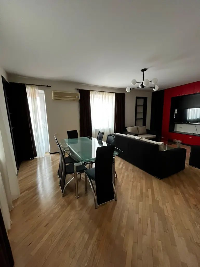 Three-Room Apartment in Old Tbilisi photo 7 of 8