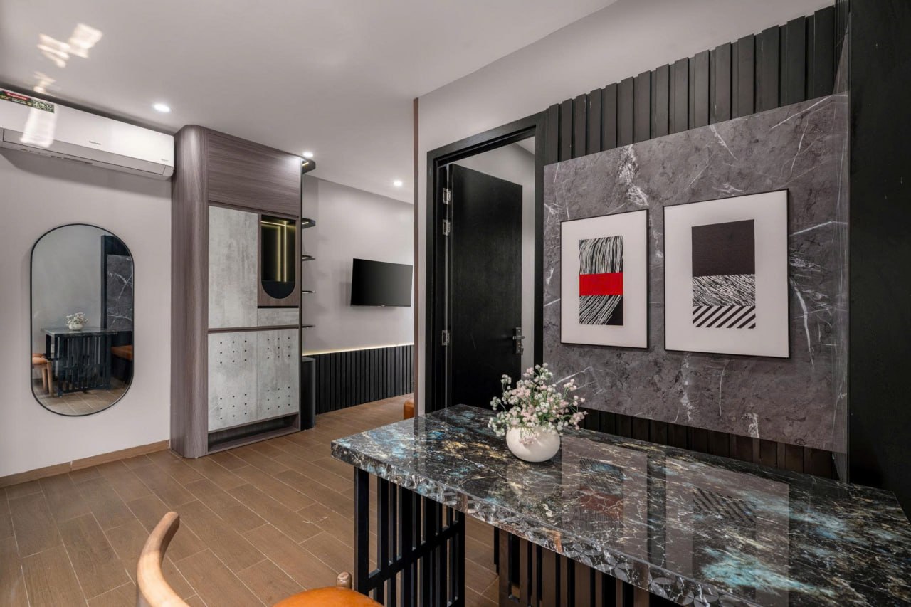 Quiet 2-Bedroom Apartment with Balcony in An Hai photo 4 of 8