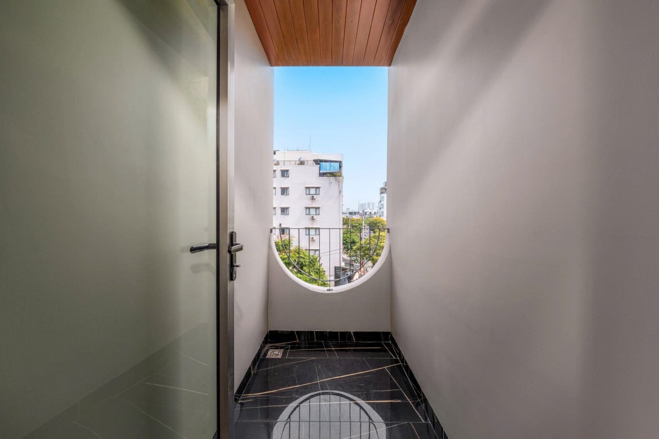 Quiet 2-Bedroom Apartment with Balcony in An Hai photo 7 of 8